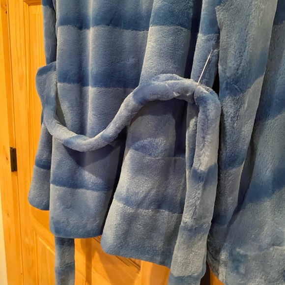 Blue sheared mink Fur Belted Coat size medium - Picture 9 of 9